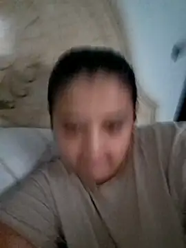 Snapshot of sarahhh1987 chatting on December 3, 2025, 6:21 am sarahhh1987 online show from December 3, 2025, 6:21 am