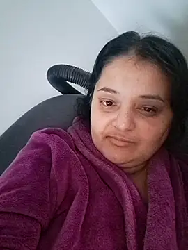 Snapshot of sarahhh1987 chatting on December 14, 2025, 10:42 am sarahhh1987 online show from December 14, 2025, 10:42 am