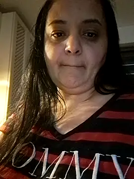 Snapshot of sarahhh1987 chatting on February 1, 2026, 3:43 pm sarahhh1987 online show from February 1, 2026, 3:43 pm