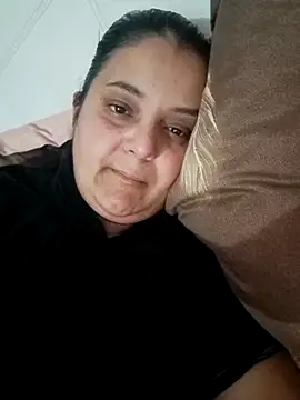 Snapshot of sarahhh1987 chatting on February 3, 2026, 5:29 pm sarahhh1987 online show from February 3, 2026, 5:29 pm