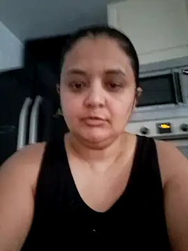 Snapshot of sarahhh1987 chatting on February 8, 2026, 9:02 am sarahhh1987 online show from February 8, 2026, 9:02 am