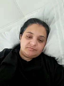 Snapshot of sarahhh1987 chatting on February 21, 2026, 6:47 am sarahhh1987 online show from February 21, 2026, 6:47 am