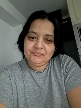 Snapshot of sarahhh1987 chatting on March 1, 2026, 8:49 am sarahhh1987 online show from March 1, 2026, 8:49 am