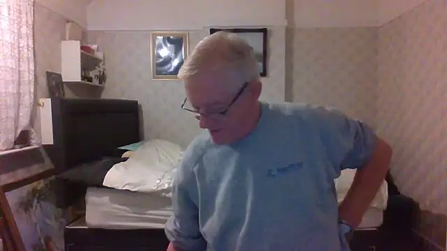 Snapshot of shaun63m chatting on November 29, 2025, 1:30 am shaun63m online show from November 29, 2025, 1:30 am