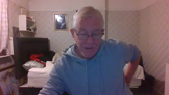 Snapshot of shaun63m chatting on January 9, 2026, 12:46 am shaun63m online show from January 9, 2026, 12:46 am