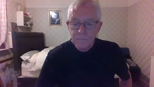 Snapshot of shaun63m chatting on January 11, 2026, 12:48 am shaun63m online show from January 11, 2026, 12:48 am