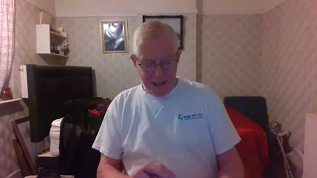 Snapshot of shaun63m chatting on June 20, 2026, 12:36 am shaun63m online show from June 20, 2026, 12:36 am