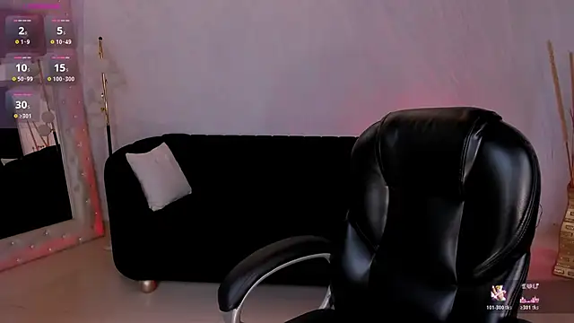 Snapshot of HannaConnor_ chatting on May 13, 2026, 8:06 pm HannaConnor online show from May 13, 2026, 8:06 pm