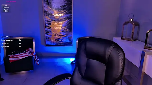 Snapshot of HannaConnor_ chatting on July 4, 2026, 1:39 pm HannaConnor online show from July 4, 2026, 1:39 pm