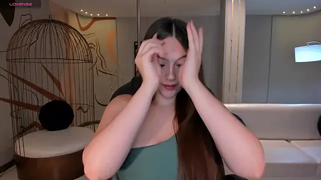 Snapshot of BellaRose_X chatting on March 6, 2025, 3:24 am BellaRose X online show from March 6, 2025, 3:24 am