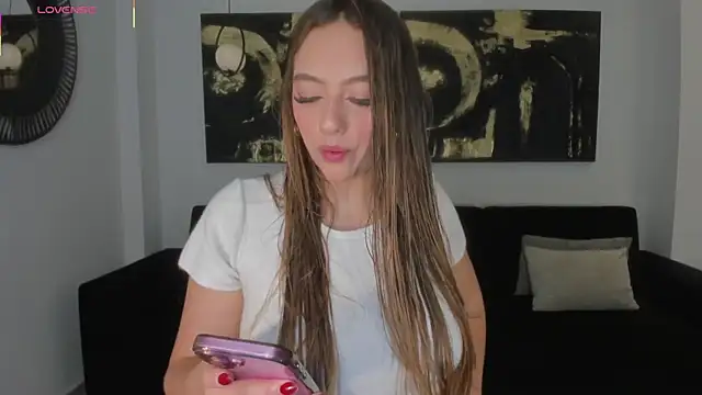 Snapshot of BellaRose_X chatting on October 31, 2025, 5:36 pm BellaRose X online show from October 31, 2025, 5:36 pm