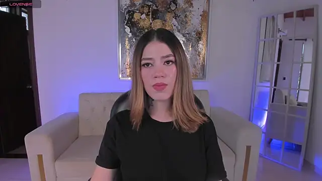 ViolettHansson online show from March 19, 2025, 6:12 pm