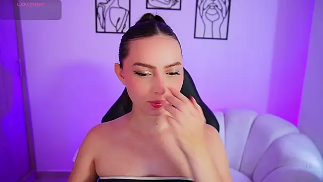 AliceHarper  online show from July 15, 2026, 8:03 pm