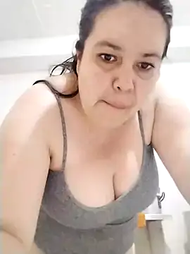 lunanataly online show from January 15, 2025, 4:11 pm