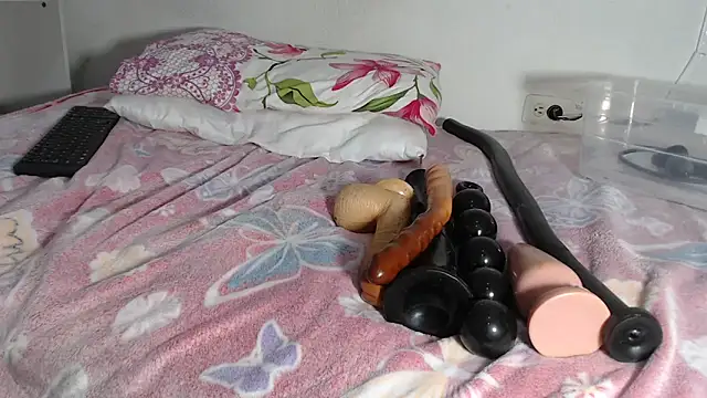 ruby07 online show from October 2, 2025, 7:54 pm