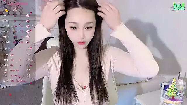 Snapshot of Kiss-18 chatting on January 24, 2025, 1:03 pm Kiss-18 online show from January 24, 2025, 1:03 pm