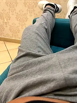 Snapshot of Teloficco chatting on December 7, 2024, 12:08 am Teloficco online show from December 7, 2024, 12:08 am