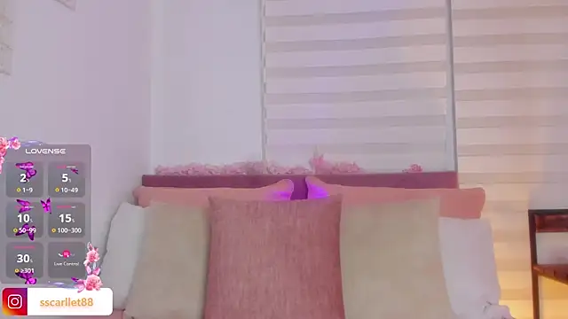 Snapshot of ScarlletFoxx chatting on January 18, 2025, 8:30 pm ScarlletFoxx online show from January 18, 2025, 8:30 pm