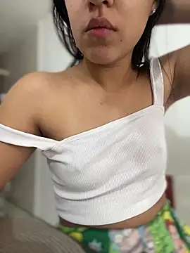 Snapshot of Salome_golvert chatting on January 5, 2025, 3:45 pm Salome golvert online show from January 5, 2025, 3:45 pm