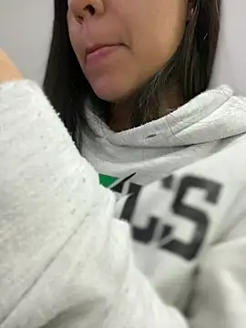 Snapshot of Salome_golvert chatting on March 20, 2025, 1:13 am Salome golvert online show from March 20, 2025, 1:13 am