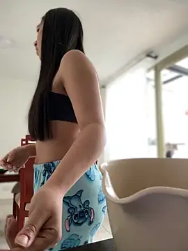 Snapshot of Salome_golvert chatting on October 23, 2025, 3:11 pm Salome golvert online show from October 23, 2025, 3:11 pm