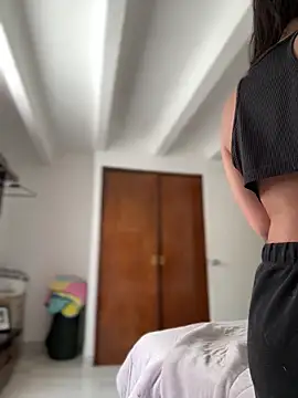 Snapshot of Salome_golvert chatting on April 14, 2026, 4:13 pm Salome golvert online show from April 14, 2026, 4:13 pm