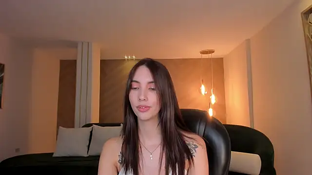 Snapshot of AnaisNin chatting on January 27, 2025, 5:48 pm AnaisNin online show from January 27, 2025, 5:48 pm