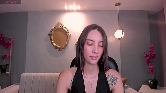 Snapshot of AnaisNin chatting on January 31, 2025, 12:07 pm AnaisNin online show from January 31, 2025, 12:07 pm