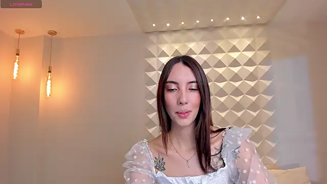 Snapshot of AnaisNin chatting on February 9, 2025, 11:25 am AnaisNin online show from February 9, 2025, 11:25 am