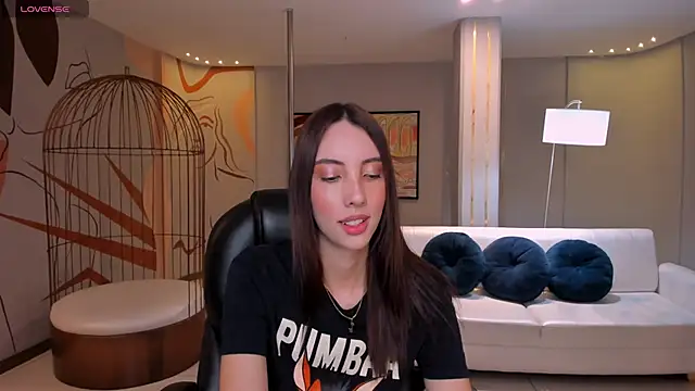 Snapshot of AnaisNin chatting on February 18, 2025, 12:17 pm AnaisNin online show from February 18, 2025, 12:17 pm