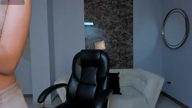 Snapshot of AnaisNin chatting on March 4, 2025, 7:43 pm AnaisNin online show from March 4, 2025, 7:43 pm