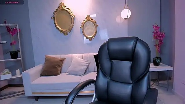 Snapshot of AnaisNin chatting on March 5, 2025, 1:28 pm AnaisNin online show from March 5, 2025, 1:28 pm