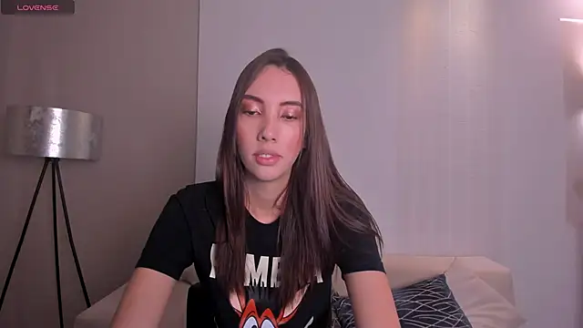 Snapshot of AnaisNin chatting on March 9, 2025, 11:14 am AnaisNin online show from March 9, 2025, 11:14 am