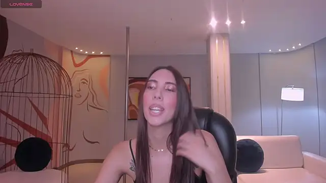 Snapshot of AnaisNin chatting on March 11, 2025, 5:02 pm AnaisNin online show from March 11, 2025, 5:02 pm