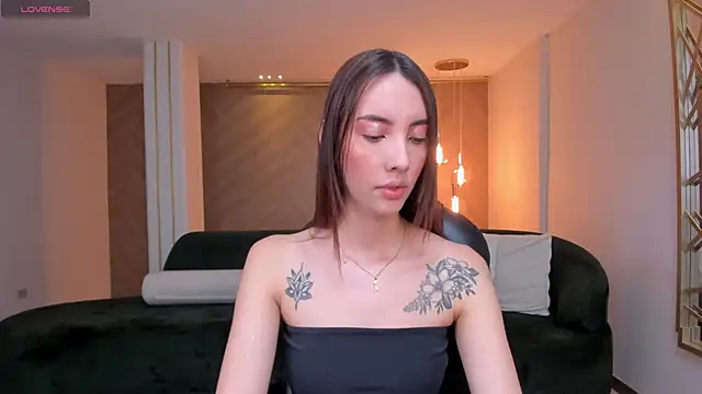 Snapshot of AnaisNin chatting on March 20, 2025, 12:32 pm AnaisNin online show from March 20, 2025, 12:32 pm