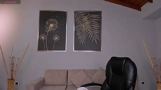 Snapshot of AnaisNin chatting on September 25, 2025, 2:15 am AnaisNin online show from September 25, 2025, 2:15 am