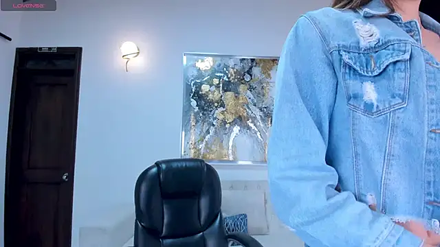 Snapshot of AnaisNin chatting on September 30, 2025, 3:22 am AnaisNin online show from September 30, 2025, 3:22 am