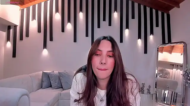 Snapshot of AnaisNin chatting on October 8, 2025, 3:26 am AnaisNin online show from October 8, 2025, 3:26 am