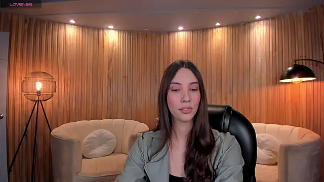 Snapshot of AnaisNin chatting on October 15, 2025, 4:45 am AnaisNin online show from October 15, 2025, 4:45 am