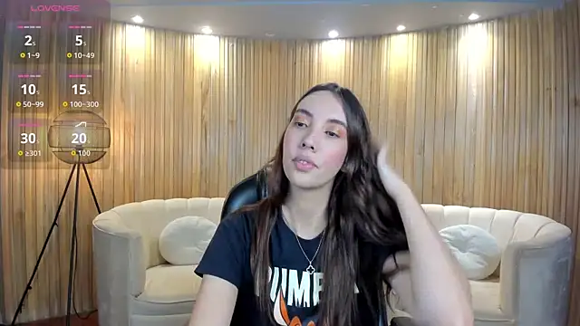 Snapshot of AnaisNin chatting on October 17, 2025, 3:42 am AnaisNin online show from October 17, 2025, 3:42 am