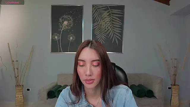 Snapshot of AnaisNin chatting on November 20, 2025, 4:01 am AnaisNin online show from November 20, 2025, 4:01 am