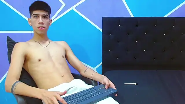 Snapshot of jhony-sex chatting on December 24, 2024, 8:11 am jhony-sex online show from December 24, 2024, 8:11 am