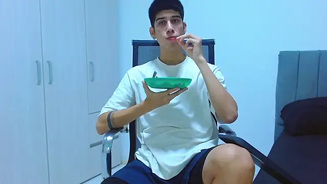 Snapshot of jhony-sex chatting on September 18, 2025, 3:08 am jhony-sex online show from September 18, 2025, 3:08 am