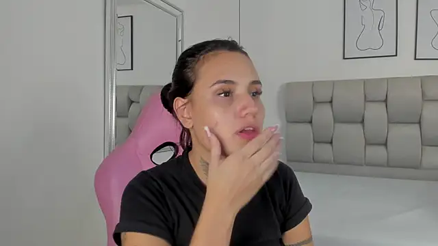 Susan-Sweet-7 online show from October 9, 2025, 9:13 pm