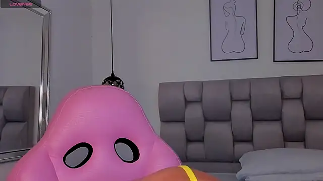 Susan-Sweet-7 online show from November 18, 2025, 8:13 pm