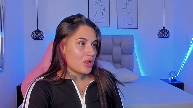 Susan-Sweet-7 online show from February 9, 2026, 8:35 pm