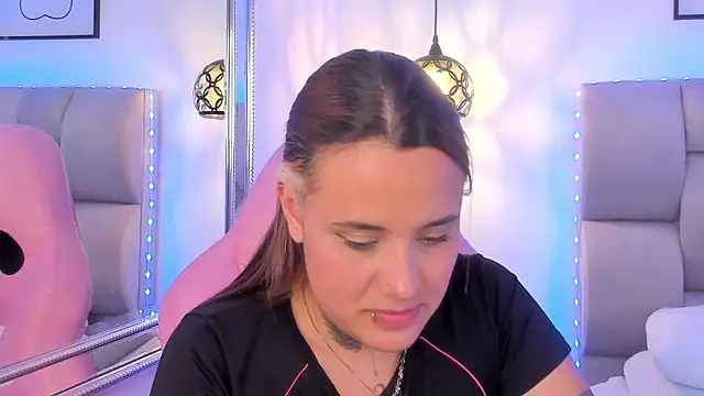 Susan-Sweet-7 online show from July 30, 2026, 7:57 pm
