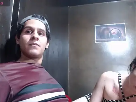 Snapshot of blackwolf_whitebee chatting on November 15, 2025, 3:48 am blackwolf whitebee online show from November 15, 2025, 3:48 am