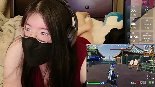 Snapshot of Kara-Nuna chatting on December 7, 2024, 9:28 am Kara-Nuna online show from December 7, 2024, 9:28 am