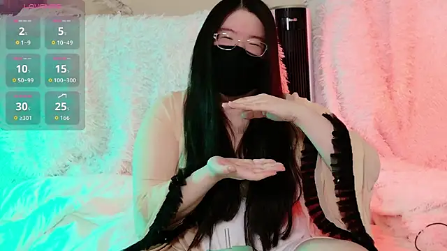 Snapshot of Kara-Nuna chatting on October 21, 2025, 1:39 am Kara-Nuna online show from October 21, 2025, 1:39 am